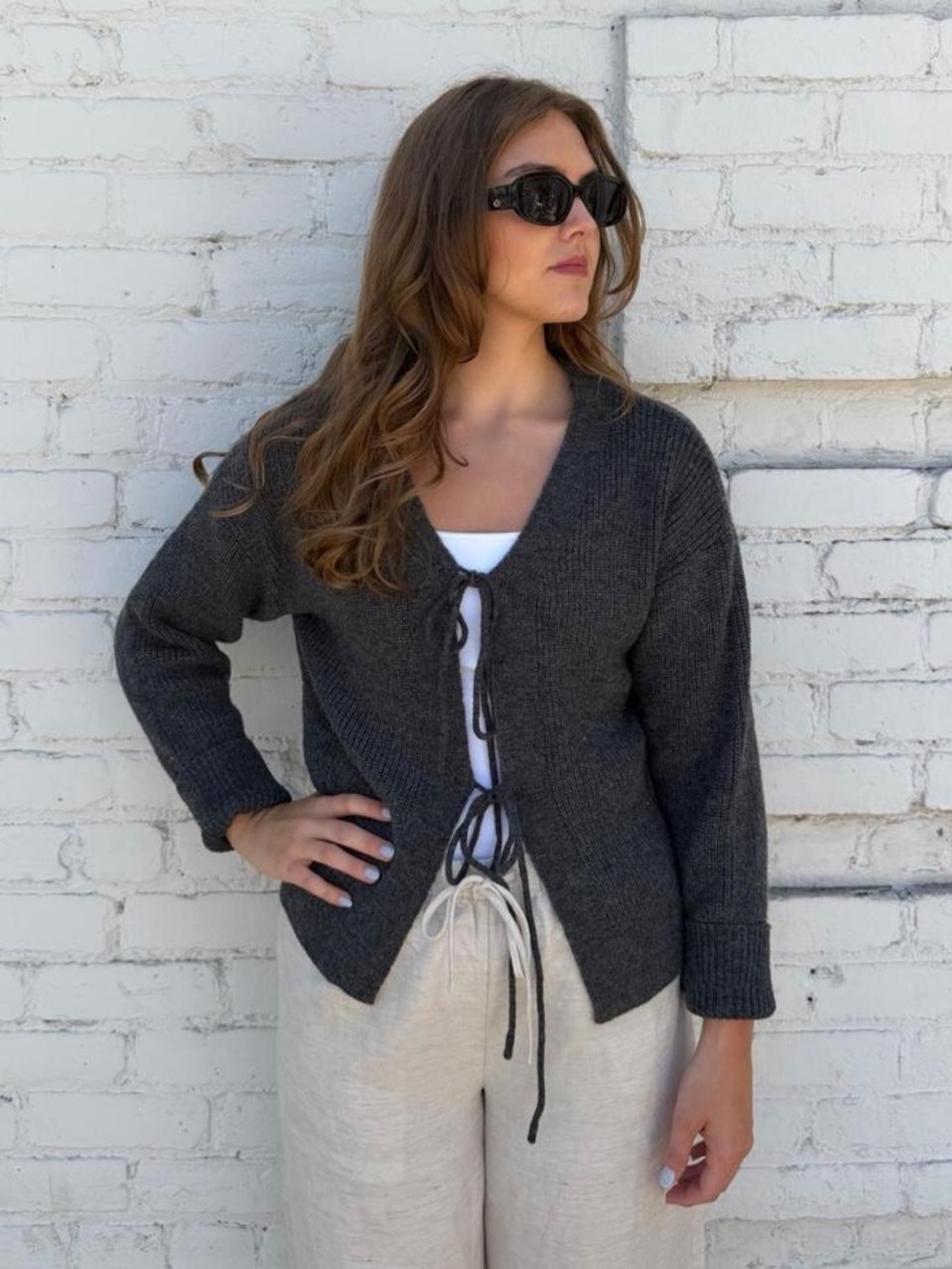 Gray cardigan with tie up open front detail sz M #cleangirl #timeless #basics
